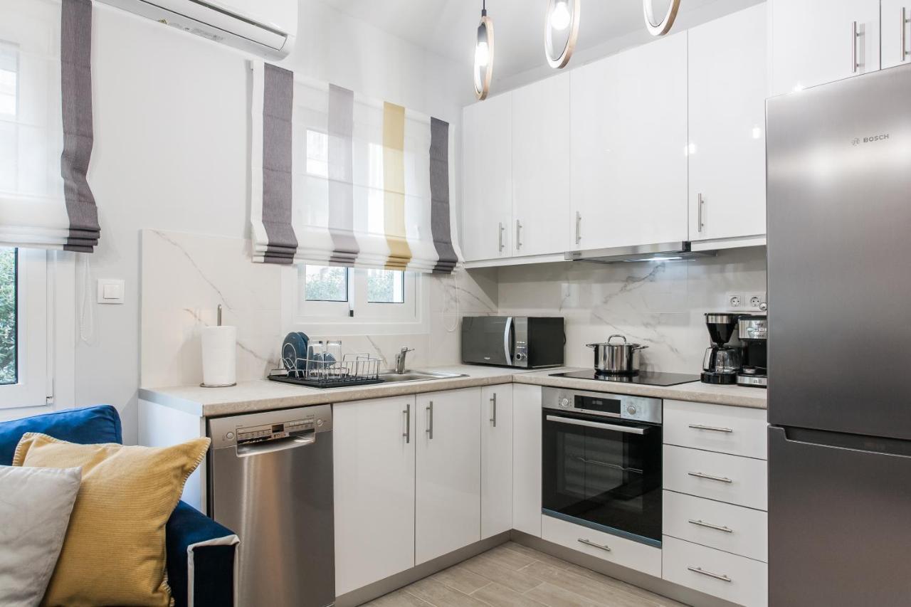 Luxury Seaside Apartment Next To Starbucks Opossite The Beach Park Of Flisvos 雅典 外观 照片