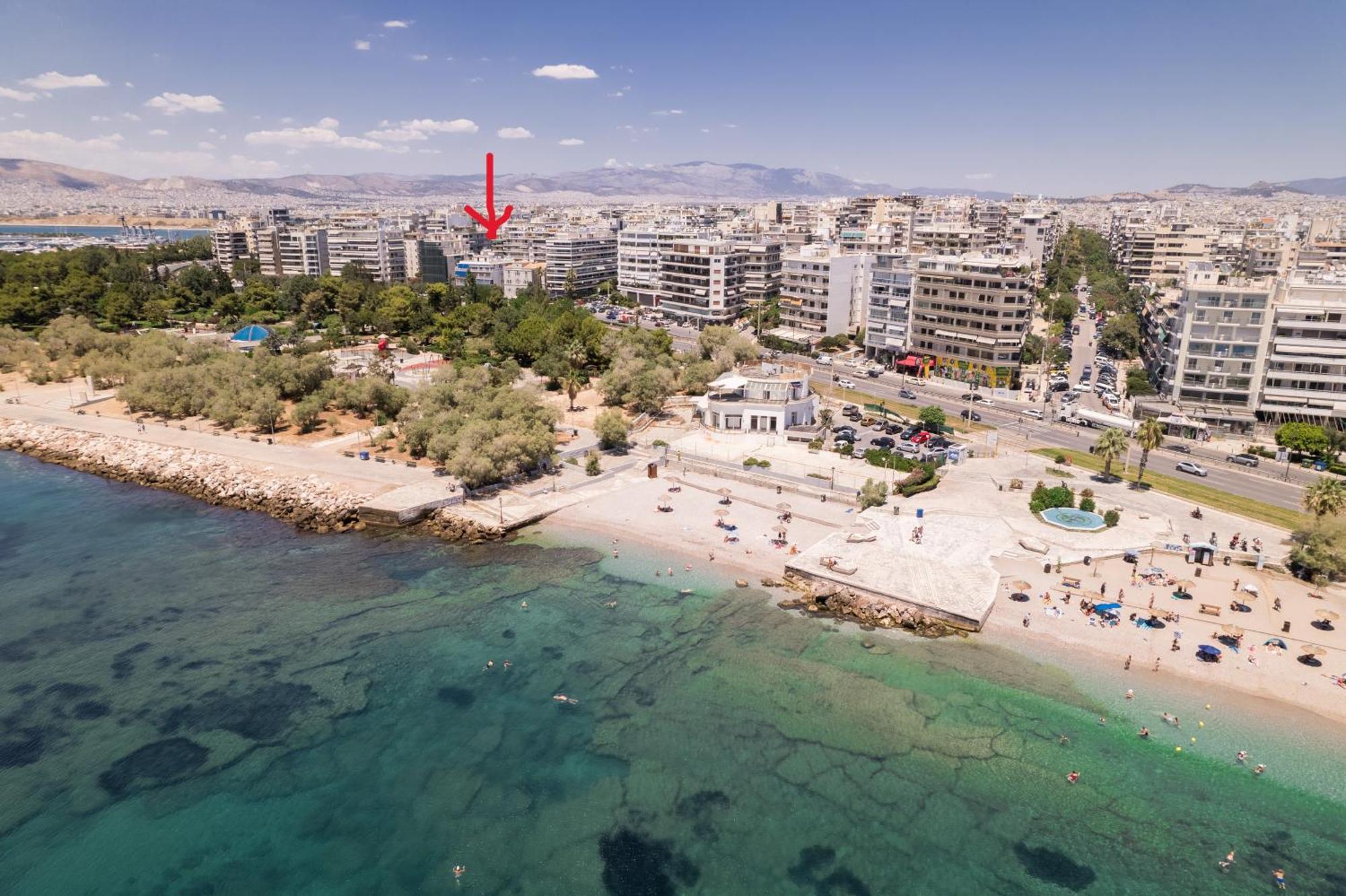 Luxury Seaside Apartment Next To Starbucks Opossite The Beach Park Of Flisvos 雅典 外观 照片
